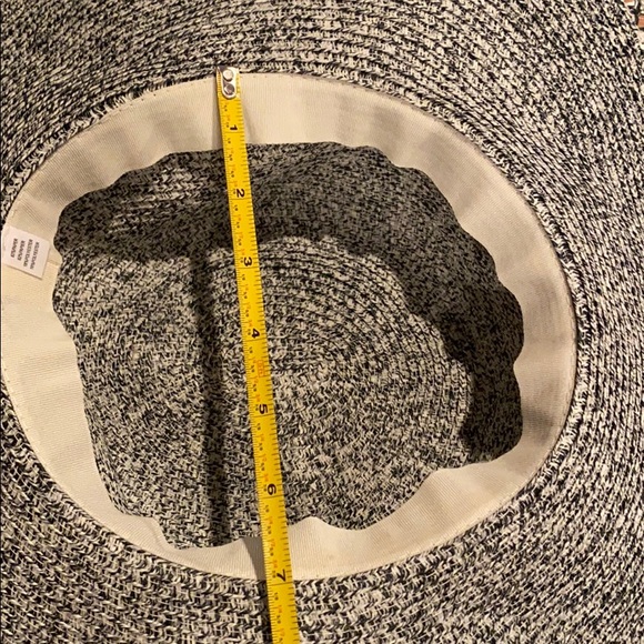 Hat - Picture 3 of 7